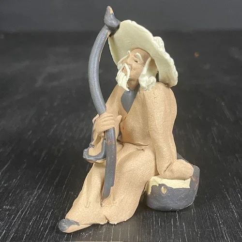 Chinese Figurine – Man with a Staff – unglazed (F-017)