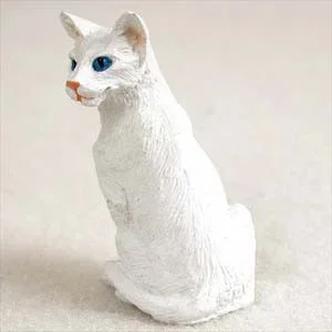 White Oriental Shorthaired Figurine